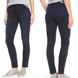 7FAM Jen7 Skinny Jeans